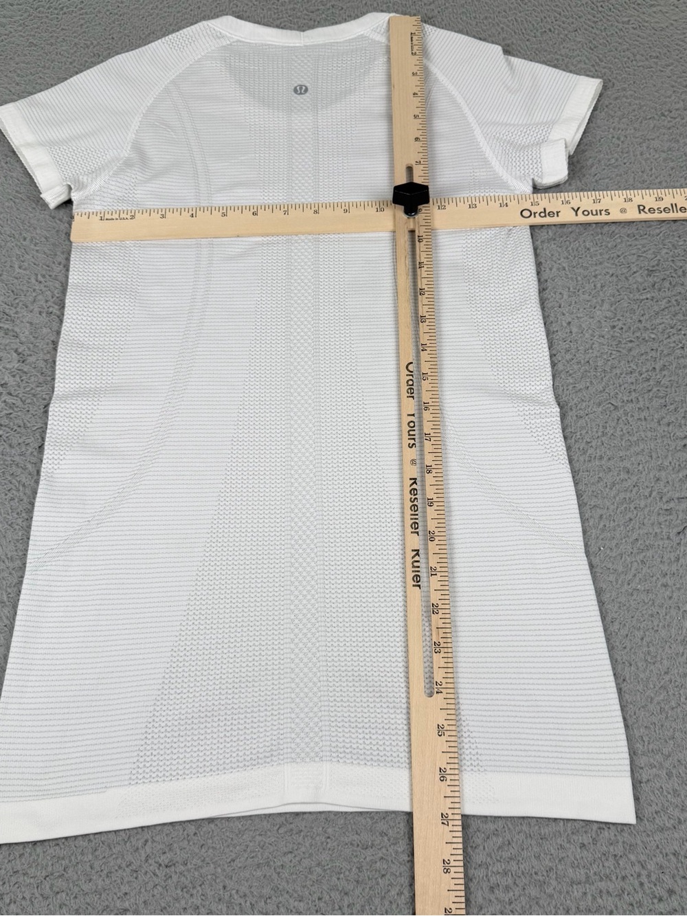 Lululemon Swiftly Tech Shirt Womens 6 White Short Sleeve Athletic Workout Gym - Picture 5 of 7